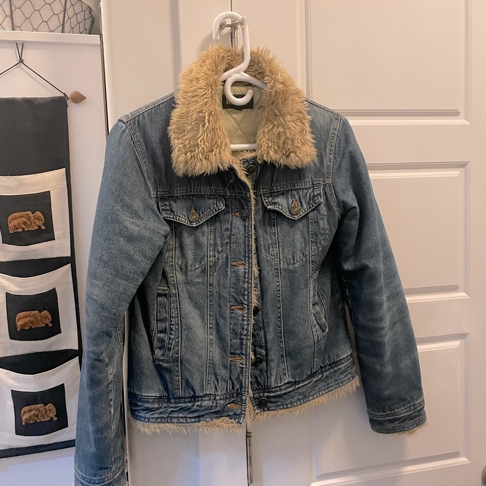 Lined faux fur collar Jean jacket